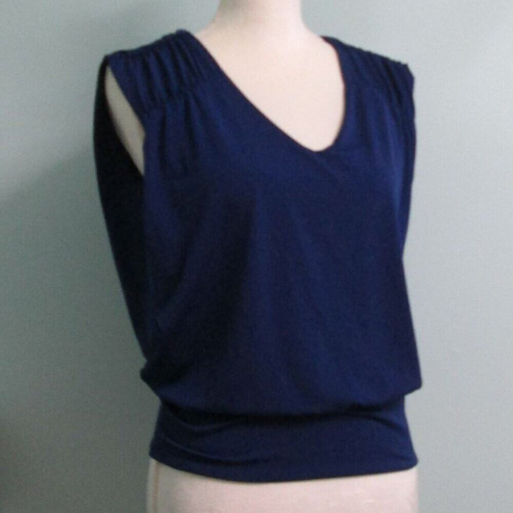 Nwt Violets and Roses V Neck Sleeveless Blouse-Twilight Blue-XS